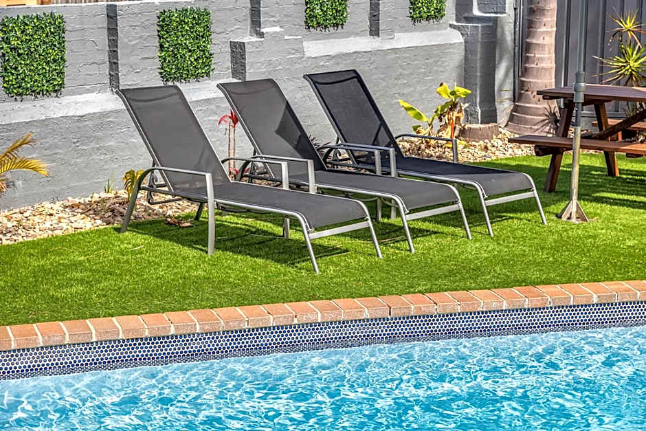 The Palms Apartments