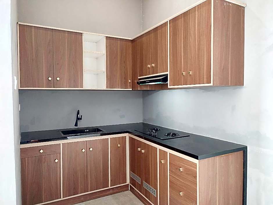 RedDoorz near Graha Saba Buana 2