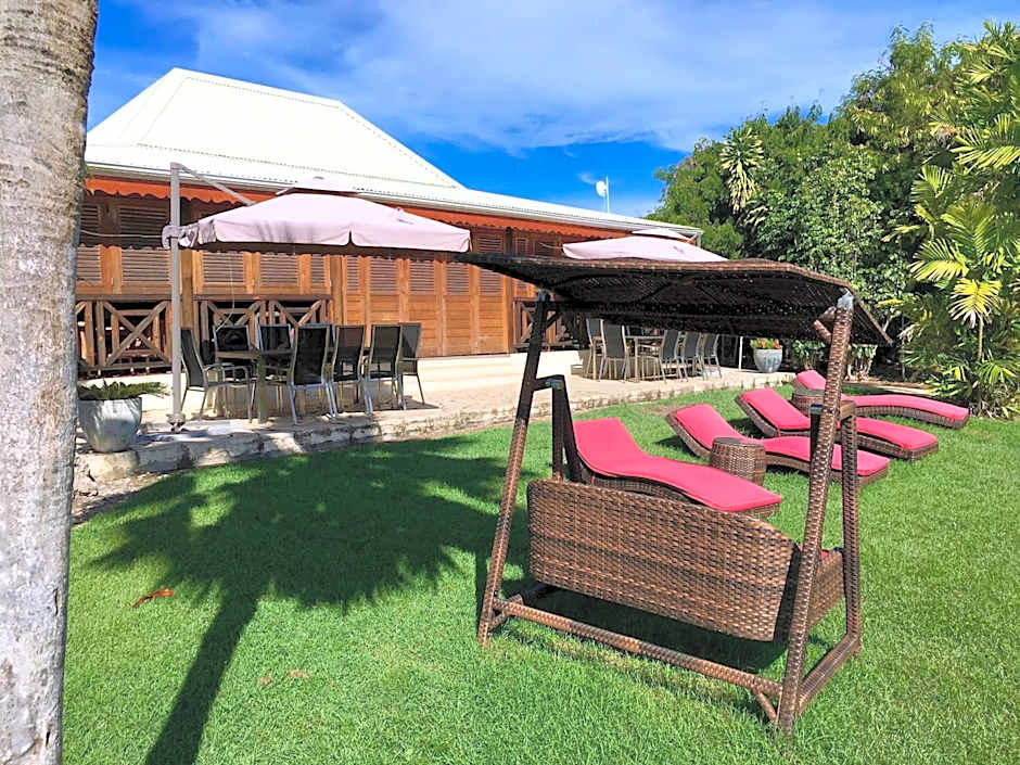 Résidence Le Vallon Guadeloupe Parc Piscine Appartements & Studios