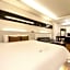 H  Hotel