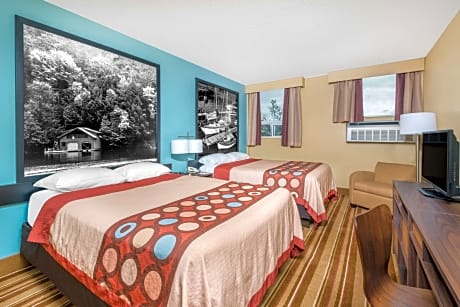 2 Queen Beds Studio Suite Ground Floor Non-Smoking