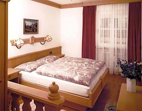 One-Bedroom Apartment (2 - 4 Adults)