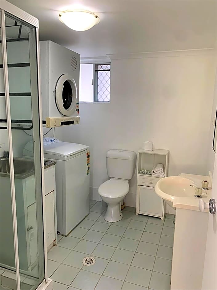 Broadwater Keys Holiday Apartments