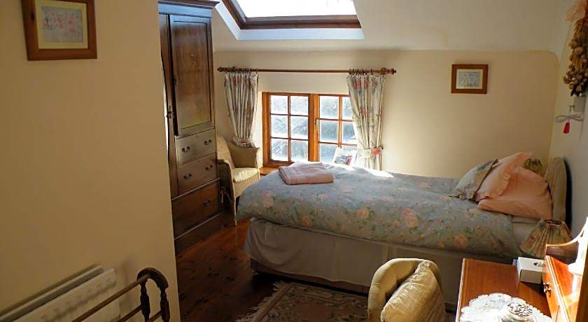 Burton Farmhouse