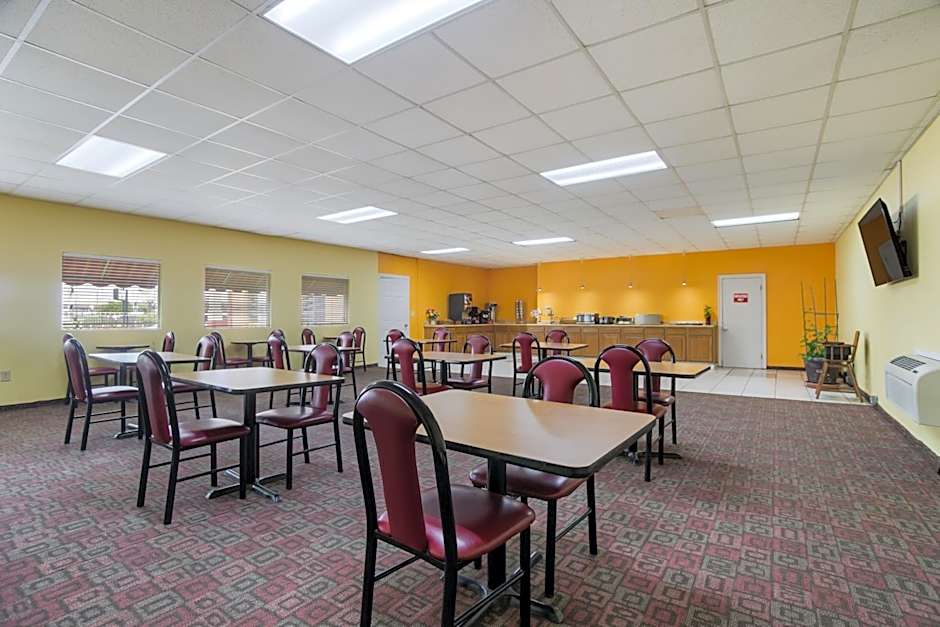 Americas Best Value Inn Tulsa at I-44