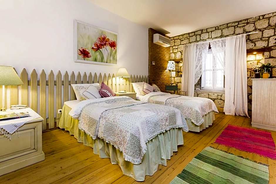 Alacati Cadde 75 Luxury Hotel