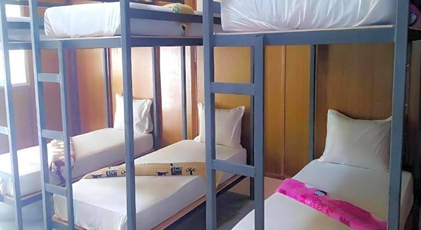 Chill Chill Long Beach Hostel