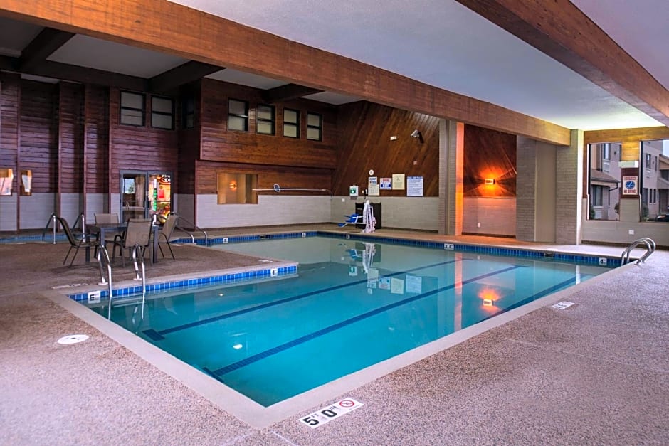 Best Western Ambassador Inn & Suites