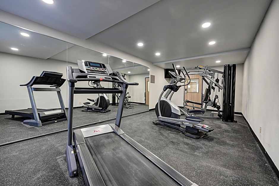 Country Inn & Suites by Radisson, Pierre, SD