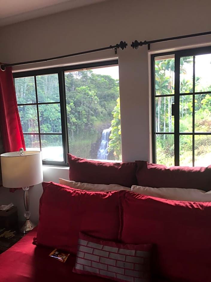 The Inn at Kulaniapia Falls