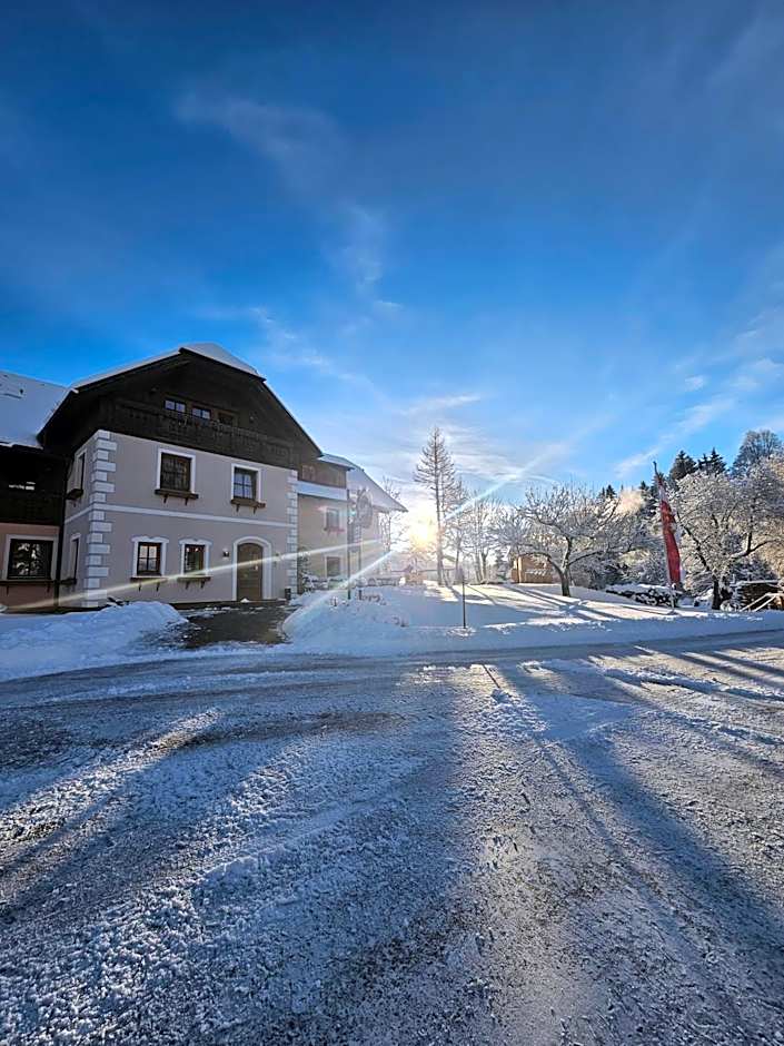 Landhotel Lacknerhof