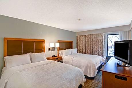 Queen Room with Two Queen Beds - Non-Smoking