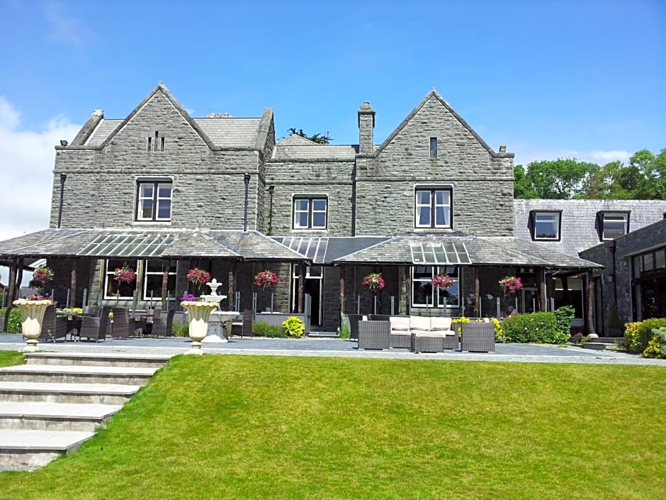 Bron Eifion Hotel