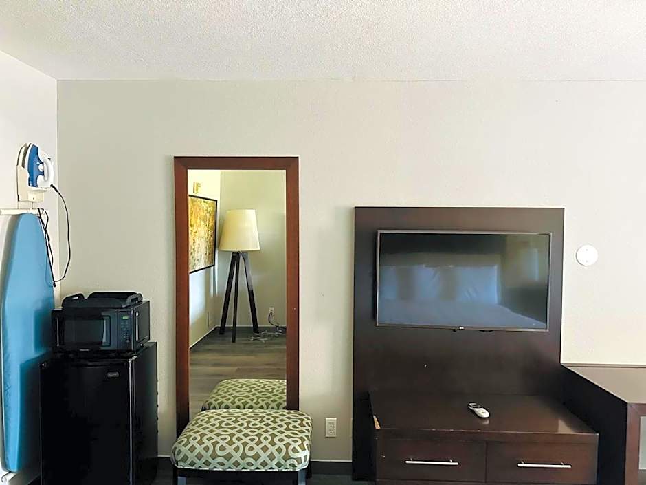 Executive Inn & Suites West Columbia