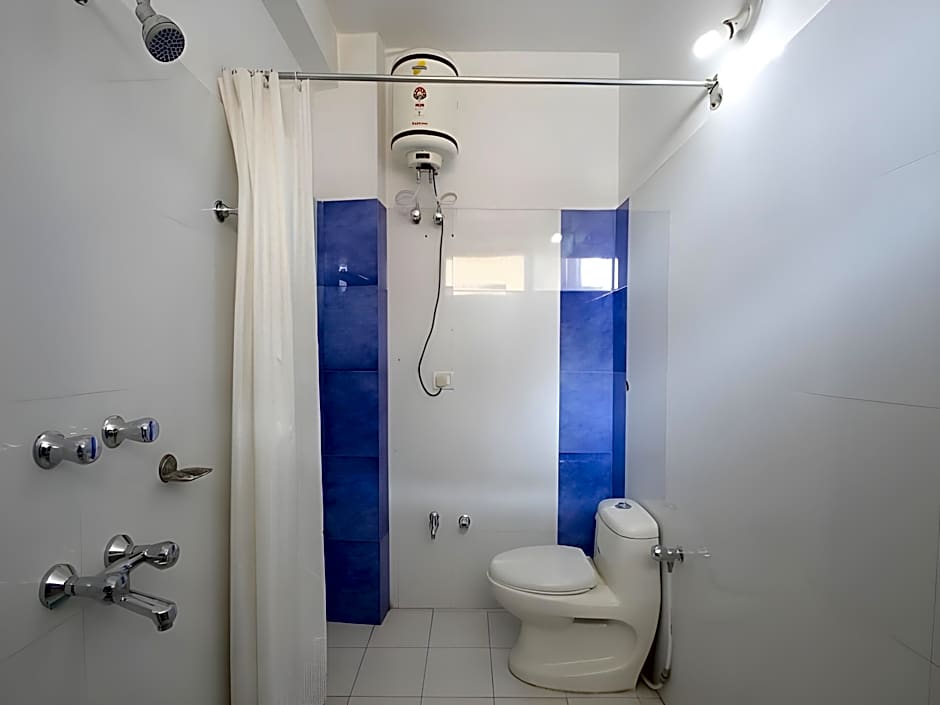 Hotel Lake Inn - A Luxury Lake View Hotel