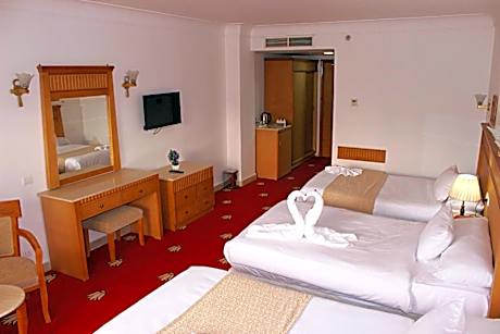 Superior Single Room with Pyramids View