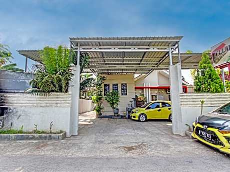 Capital O 93450 Hotel D'lala