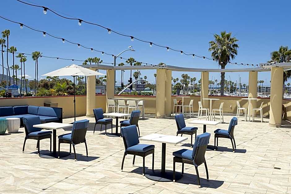 Redondo Beach Hotel, Tapestry Collection by Hilton