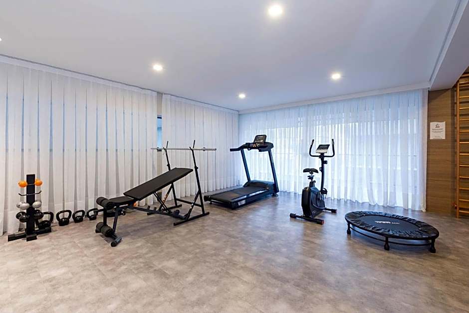 Terrazzo 401A - Apartamento 02 suítes - Acomoda até 05 pessoas - À poucos metros da praia de Bombas - (Consultar serviços de roupa de cama e banho)