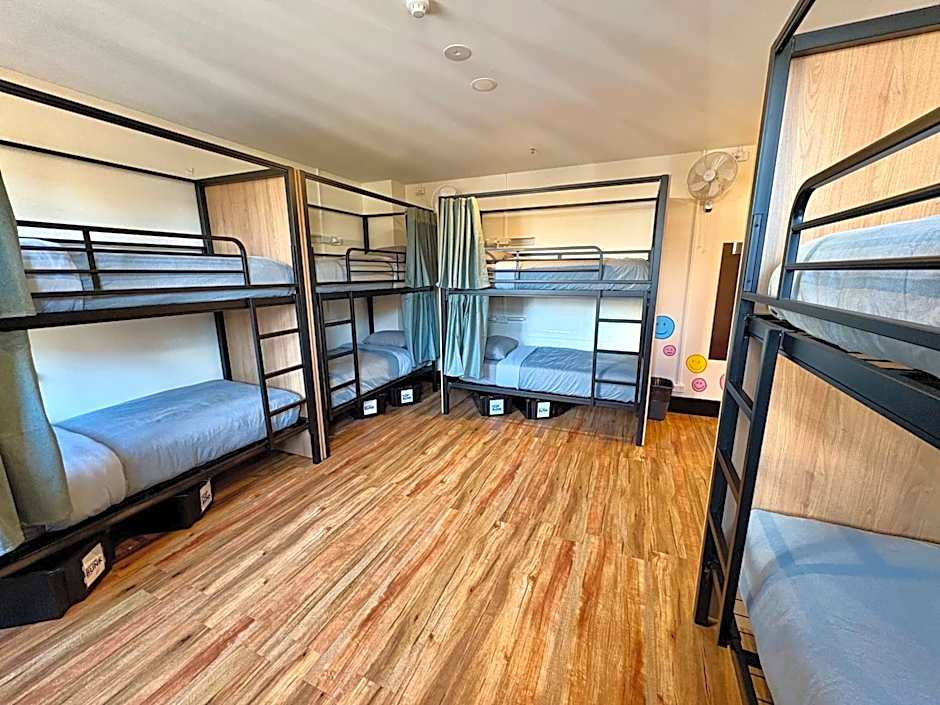Flinders Backpackers