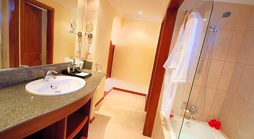 Jalsa Beach Hotel & Spa