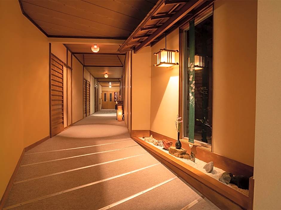 Ogute Lakeside Ryokan Shirasagiso