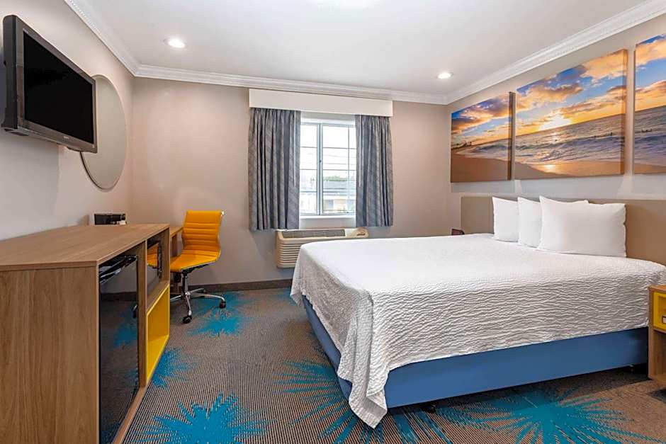 Days Inn by Wyndham Santa Monica