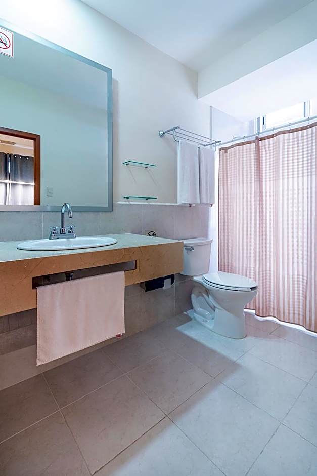 Hotel y Suites Nader