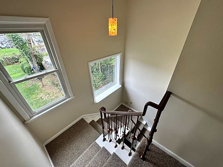 Mountainaire Inn and Log Cabins