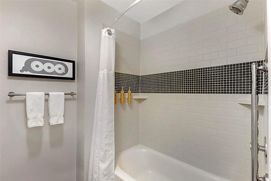 Sonesta ES Suites Austin The Domain Area