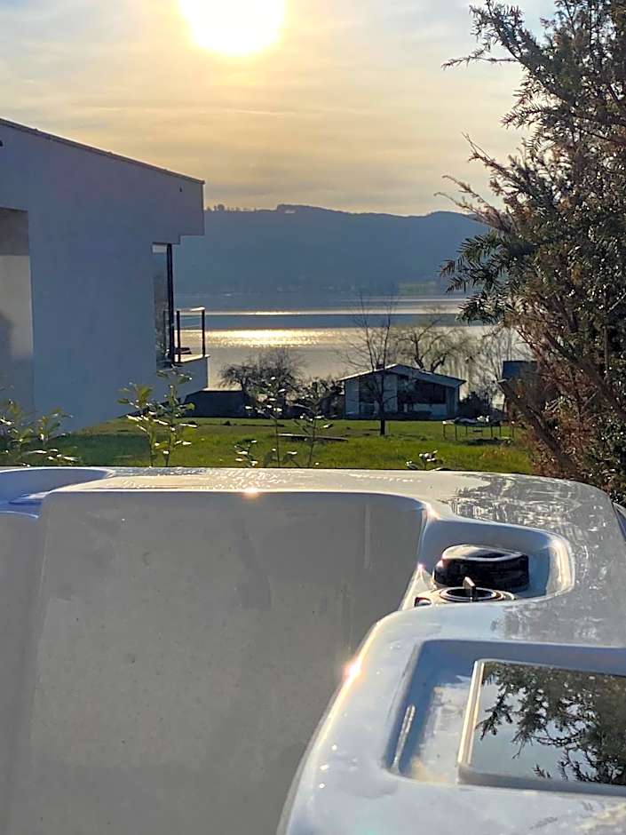 ORANGE LOUNGE Attersee