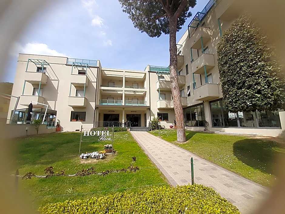 Hotel Flora