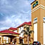 La Quinta Inn & Suites by Wyndham Houston Hobby Airport
