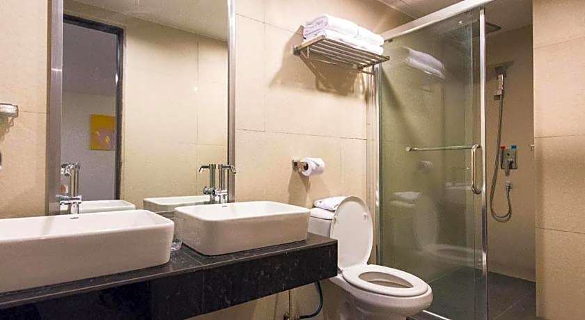 Aston Boutec Hotel Lintas Plaza