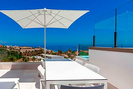Luxury Two Bedroom Suite with Private Pool and Sea View
