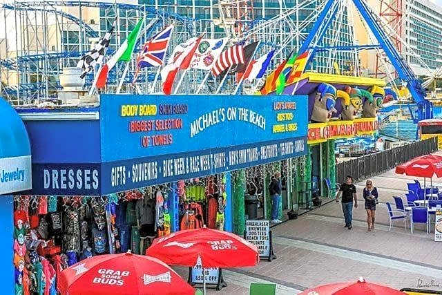 Cozy Studio Suite Near Beach w Kitchenette #5