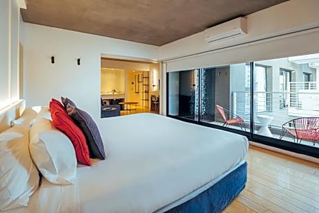 One-Bedroom Suite with Balcony