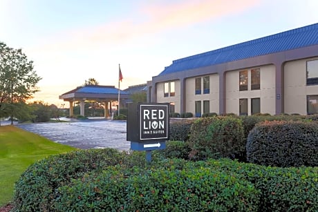 Red Lion Inn & Suites Hattiesburg