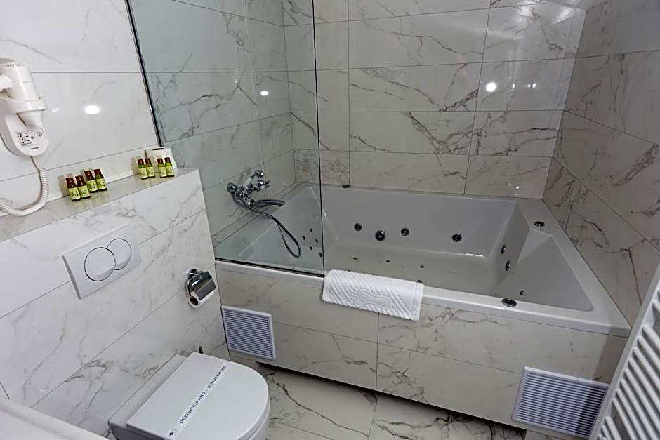 Jupiter Luxury Hotel