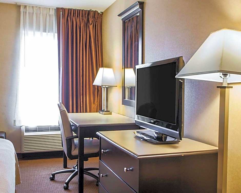 Quality Inn Aurora - Naperville Area