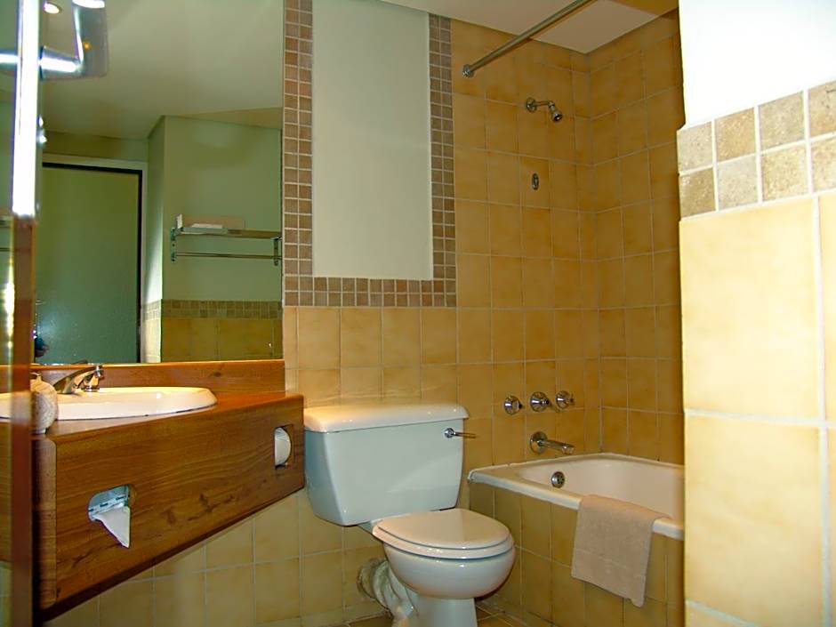 Wilderness Beach Hotel