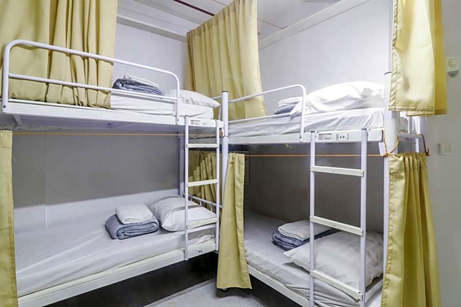 ARK Hostel City Center Manila