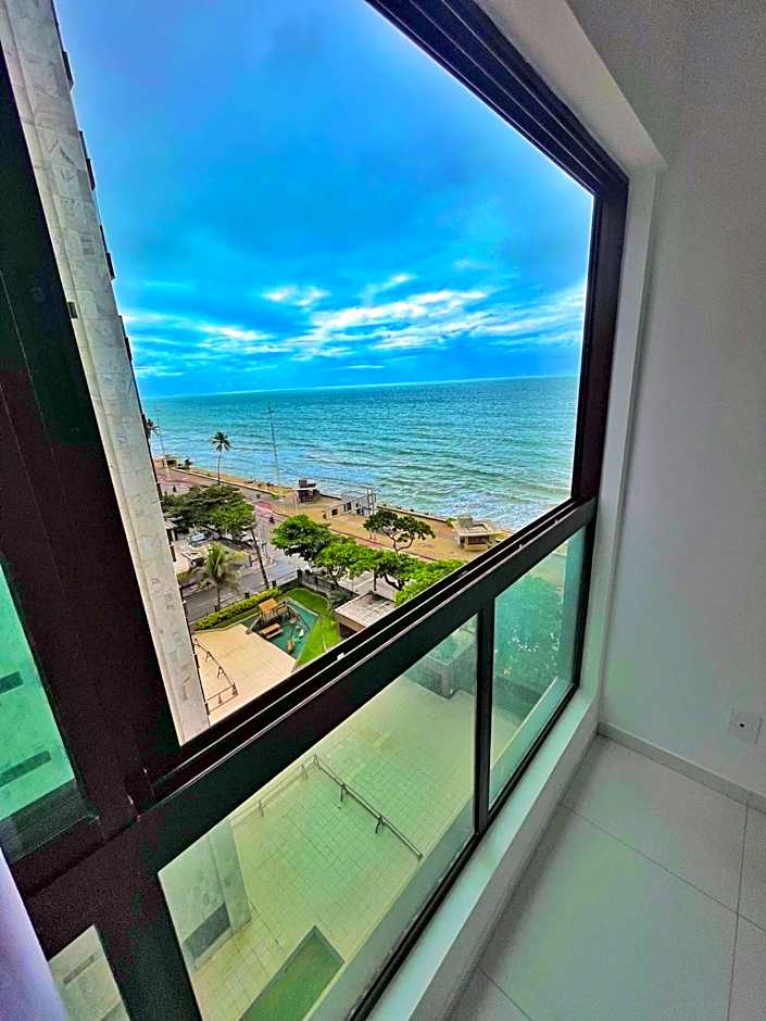 W703 · Requinte, vista e luxo a beira-mar