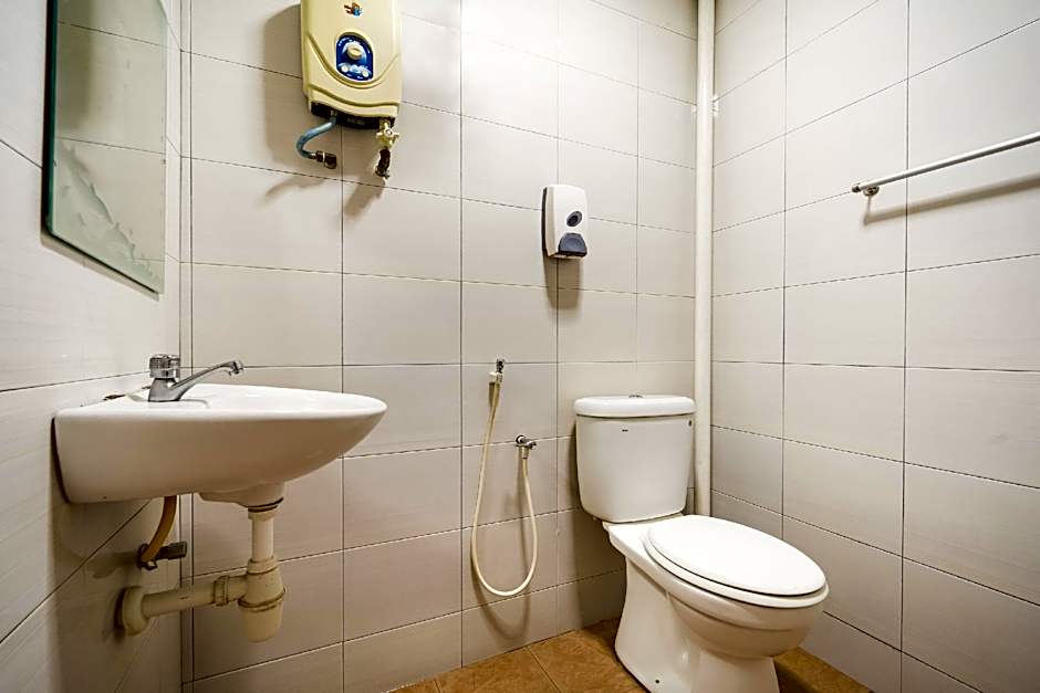 OYO 301 River Inn Hotel