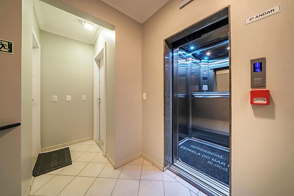 A02 - Estrela do Mar 403 A - Centro de Bombinhas - 30m do mar - Ótima localização