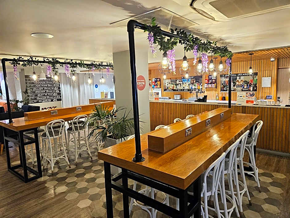 Holiday Inn Express Wigan By IHG