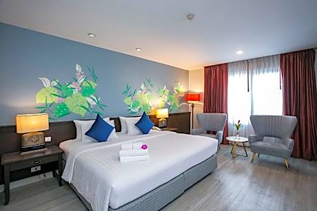 Corner Double Room