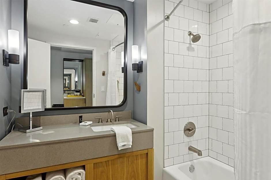 The Lodge at Gulf State Park, A Hilton Hotel