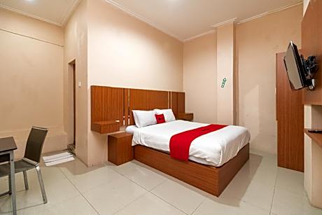 RedDoorz Syariah near RS Mata Padang