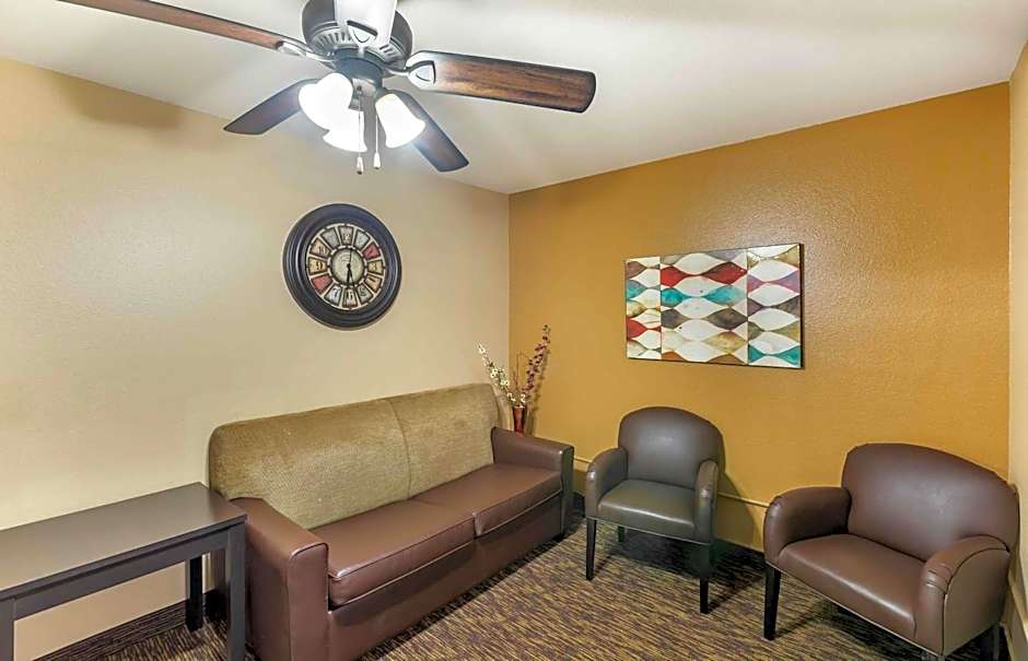 Extended Stay America Suites - Milwaukee - Brookfield